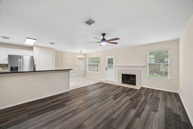 7 Wineberry Place, The Woodlands, TX 77382