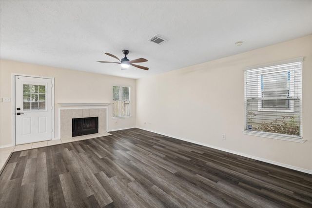7 Wineberry Place, The Woodlands, TX 77382