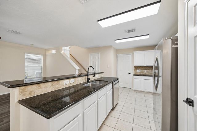7 Wineberry Place, The Woodlands, TX 77382