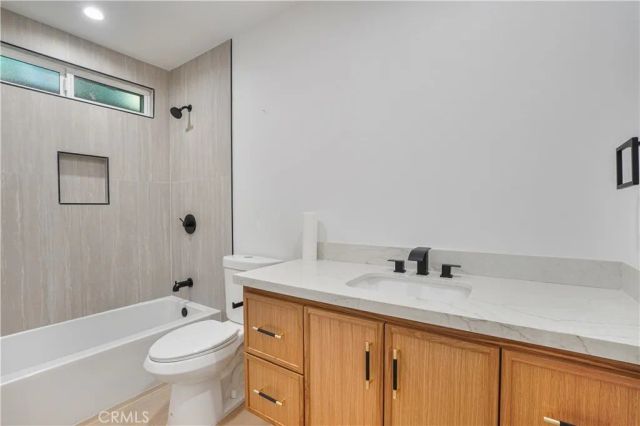 3560 Lavell, Los Angeles, CA 90065