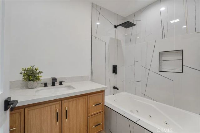 3560 Lavell, Los Angeles, CA 90065