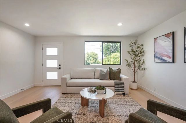 3560 Lavell, Los Angeles, CA 90065