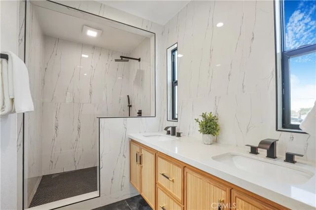 3560 Lavell, Los Angeles, CA 90065