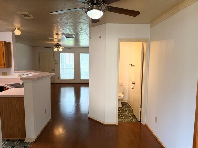 1036 Birnham Woods Boulevard, Pasadena, TX 77503