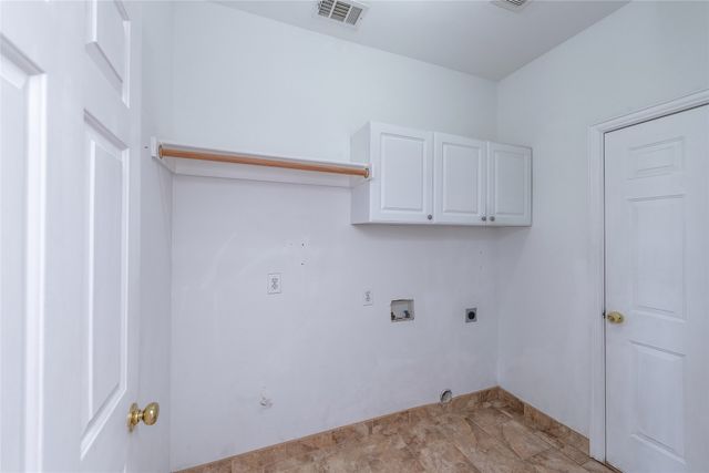 2318 Balleybrooke Drive, Lewisville, TX 75077