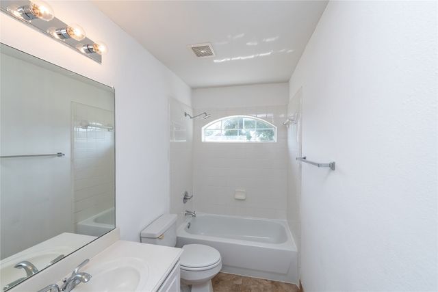 2318 Balleybrooke Drive, Lewisville, TX 75077