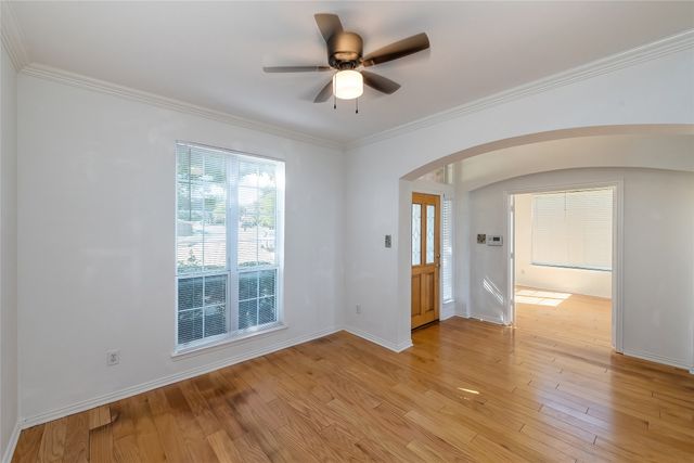 2318 Balleybrooke Drive, Lewisville, TX 75077