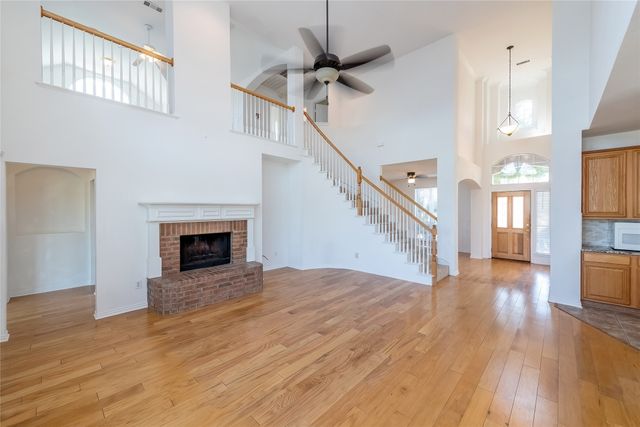 2318 Balleybrooke Drive, Lewisville, TX 75077