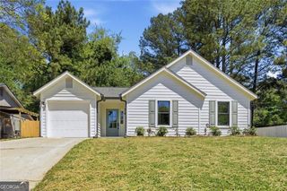 798 Durham Trail, Stone Mountain, GA 30083