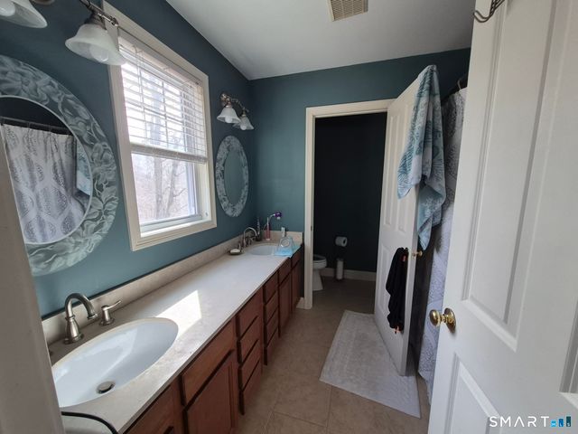 59 Forestview Drive 59, Norwich, CT 06360