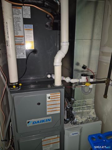 59 Forestview Drive 59, Norwich, CT 06360