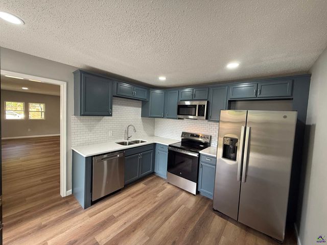 107 Self St, Warner Robins, GA 31088