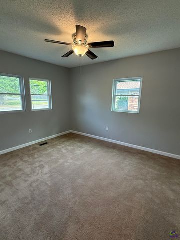 107 Self St, Warner Robins, GA 31088