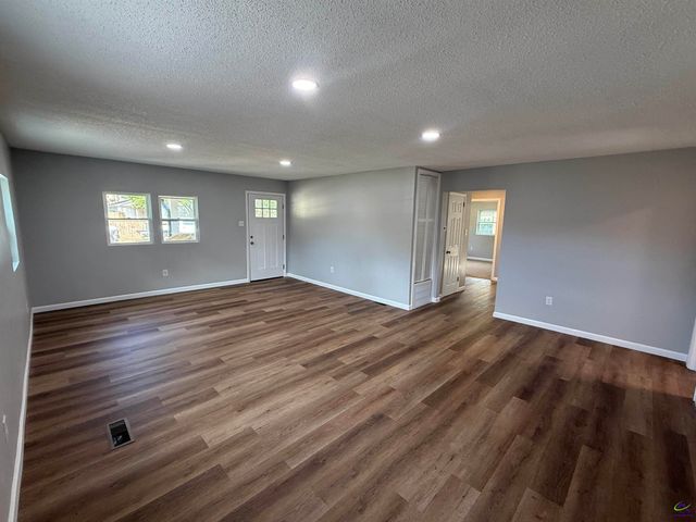 107 Self St, Warner Robins, GA 31088