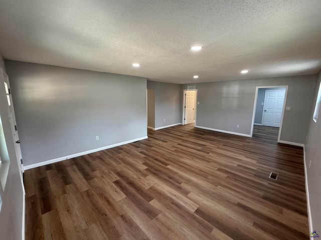 107 Self St, Warner Robins, GA 31088