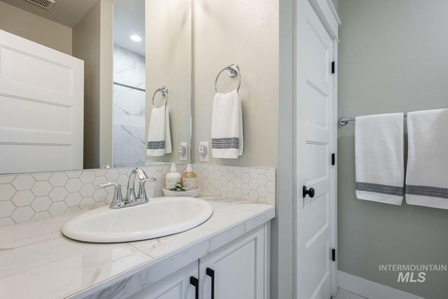 1768 N Annadale Way, Eagle, ID 83616