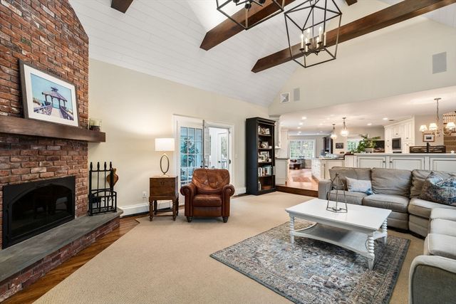 162 Far Reach Road, Westwood, MA 02090