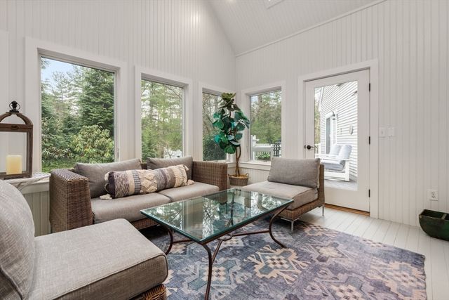 162 Far Reach Road, Westwood, MA 02090