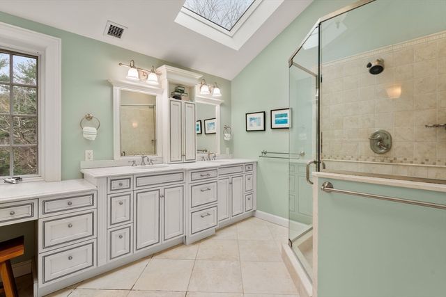 162 Far Reach Road, Westwood, MA 02090