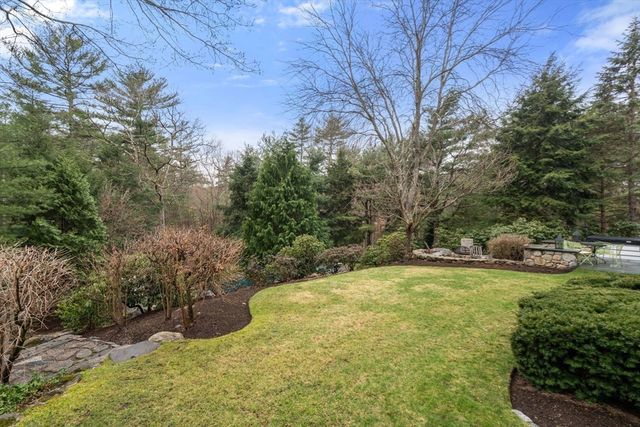 162 Far Reach Road, Westwood, MA 02090