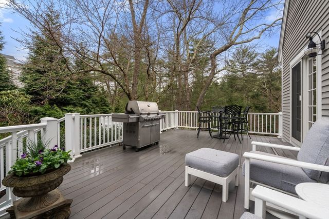 162 Far Reach Road, Westwood, MA 02090