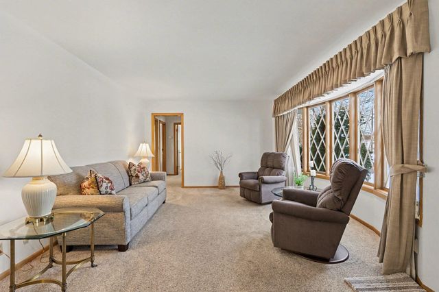 3340 143rd Street W, Rosemount, MN 55068