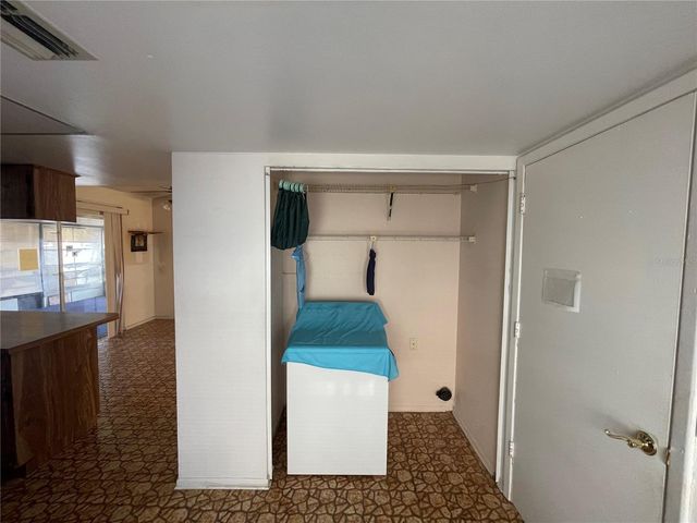11001 SUNSWEPT PLACE, Tampa, FL 33624