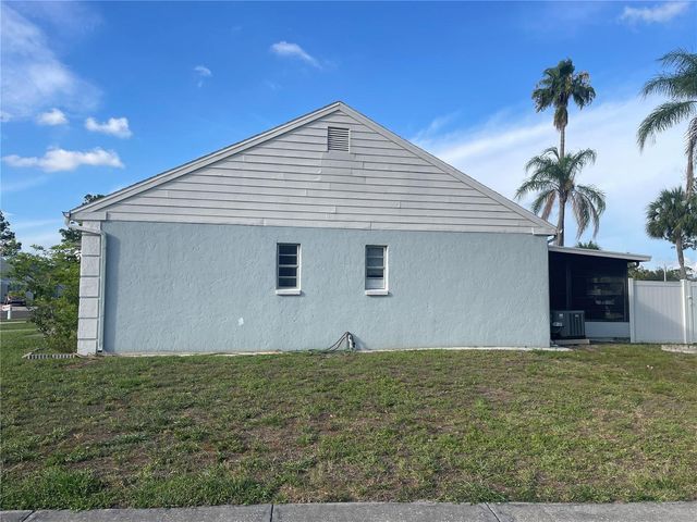 11001 SUNSWEPT PLACE, Tampa, FL 33624