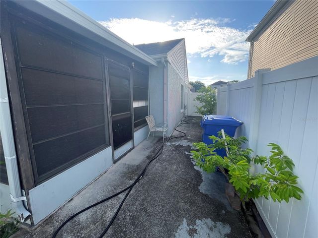 11001 SUNSWEPT PLACE, Tampa, FL 33624