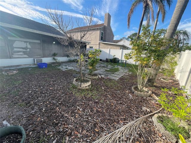 11001 SUNSWEPT PLACE, Tampa, FL 33624