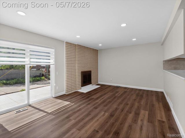 14650 Edshire Drive, Sterling Heights, MI 48312