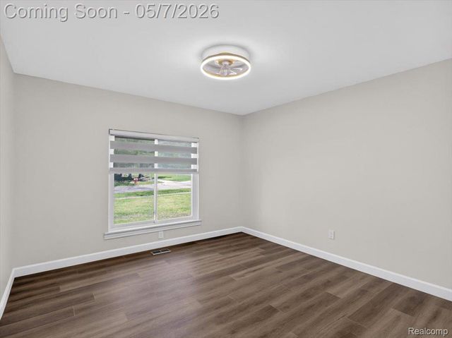 14650 Edshire Drive, Sterling Heights, MI 48312