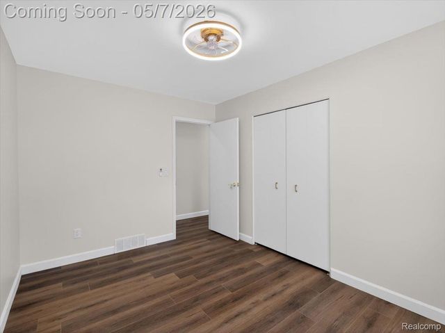 14650 Edshire Drive, Sterling Heights, MI 48312