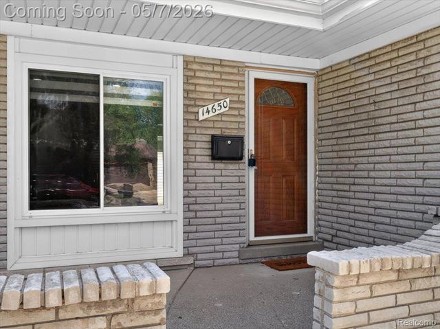 14650 Edshire Drive, Sterling Heights, MI 48312