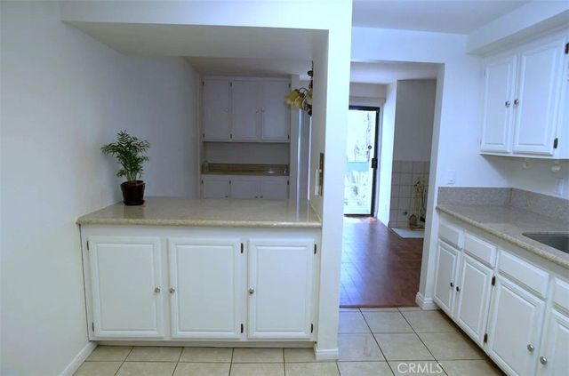 15325 Magnolia 102, Sherman Oaks, CA 91403