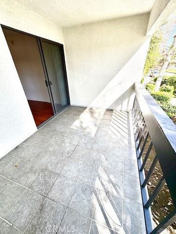 15325 Magnolia 102, Sherman Oaks, CA 91403