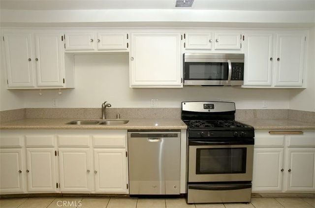 15325 Magnolia 102, Sherman Oaks, CA 91403