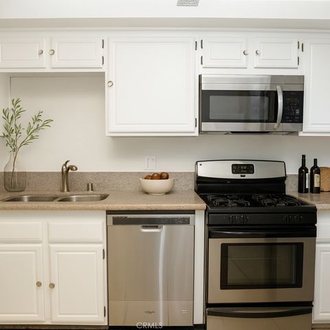 15325 Magnolia 102, Sherman Oaks, CA 91403