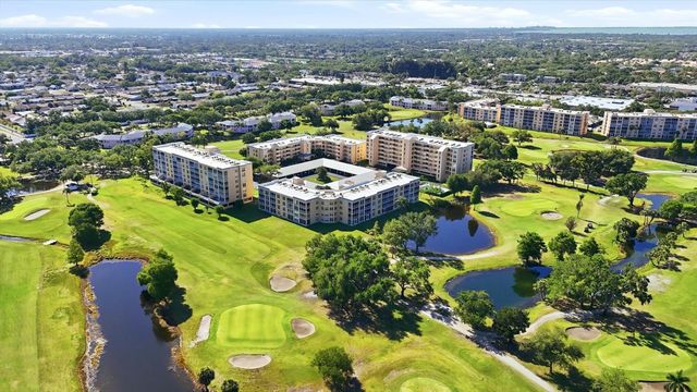 4440 FAIRWAYS BOULEVARD 307, Bradenton, FL 34209
