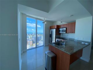 185 SW 7 ST 4212, Miami, FL 33130