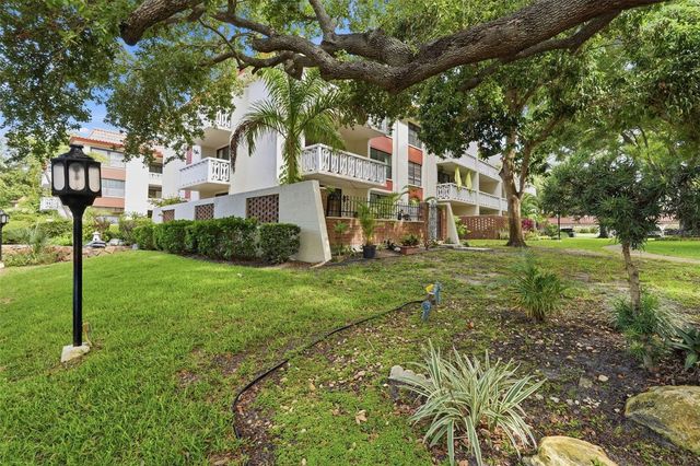 2612 PEARCE DRIVE 211, Clearwater, FL 33764