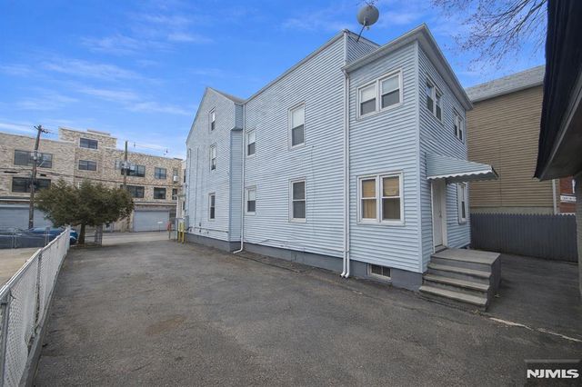 371 Totowa Avenue, Paterson, NJ 07502