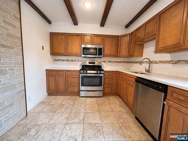 622 Hackensack, Carlstadt, NJ 07072