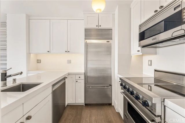 999 N Doheny 310, West Hollywood, CA 90069