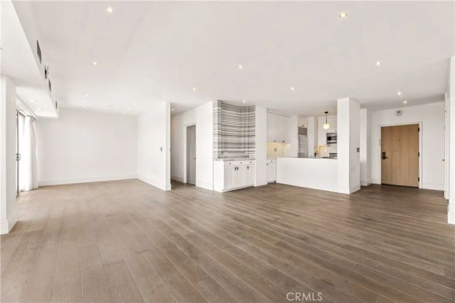 999 N Doheny 310, West Hollywood, CA 90069