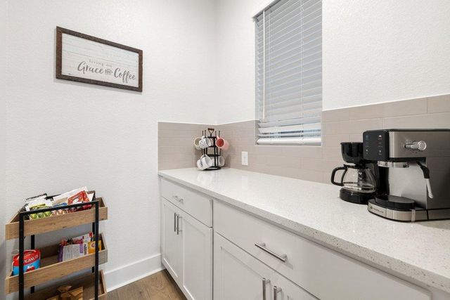 1113 Spring Gulch LN, Georgetown, TX 78628