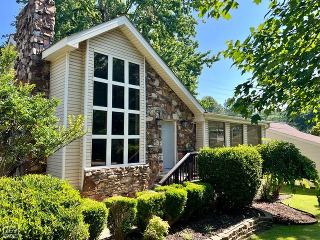 1804 Deerwood Drive, Jonesboro, AR 72404