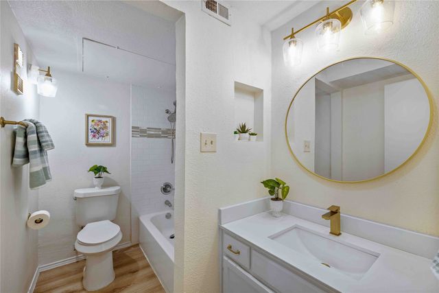 2310 Balsam Drive B106, Arlington, TX 76006