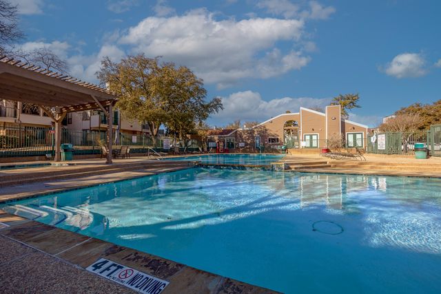 2310 Balsam Drive B106, Arlington, TX 76006