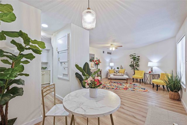 2310 Balsam Drive B106, Arlington, TX 76006